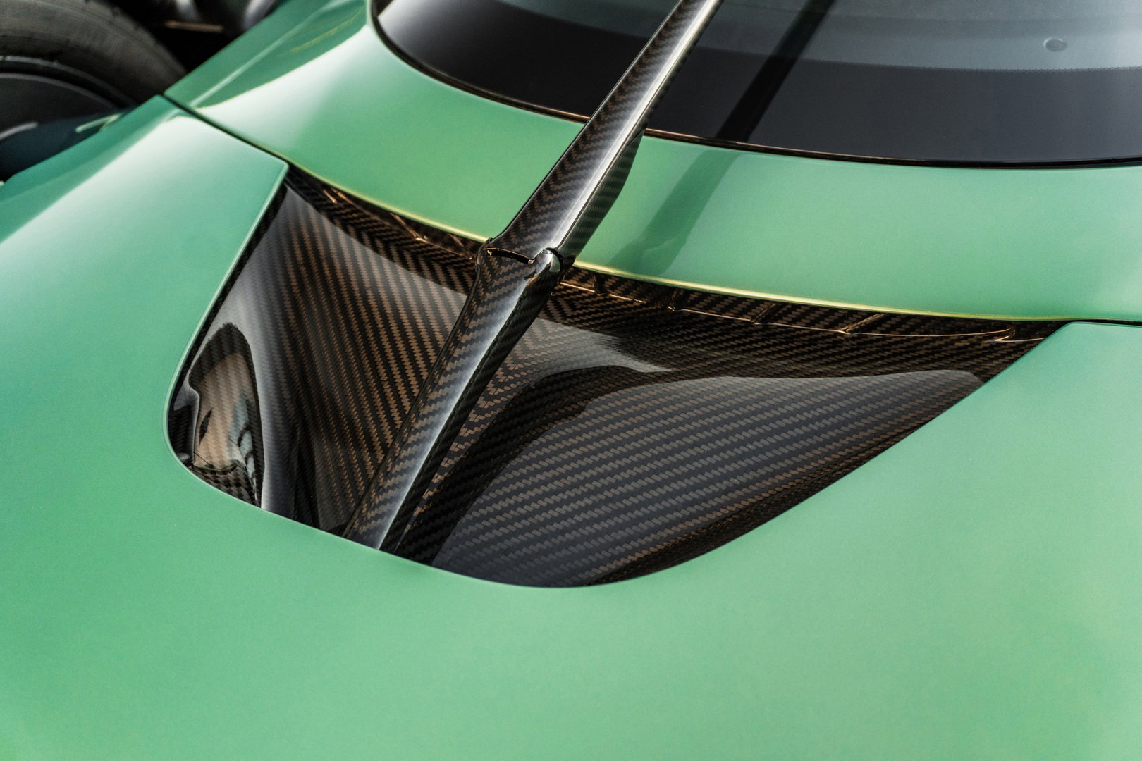 Aston Martin Valkyrie