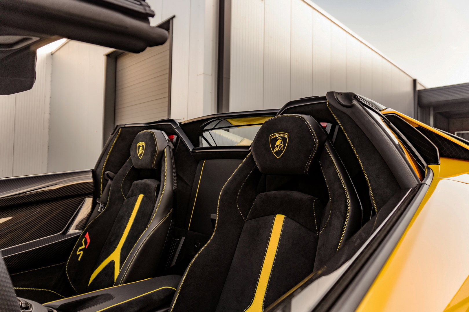 Lamborghini Aventador SVJ Roadster