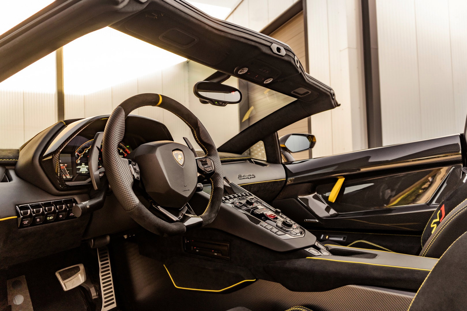 Lamborghini Aventador SVJ Roadster