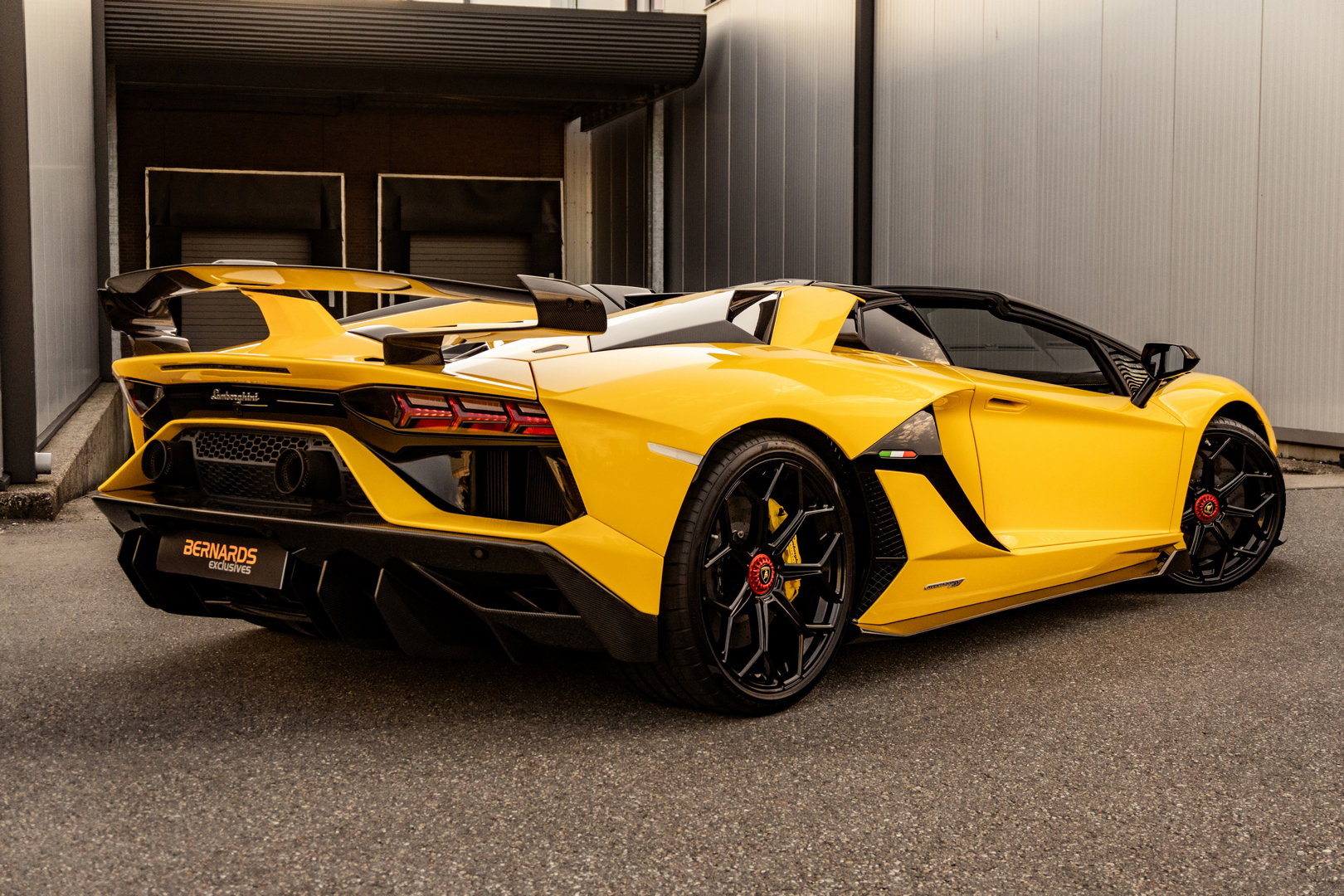 Lamborghini Aventador SVJ Roadster
