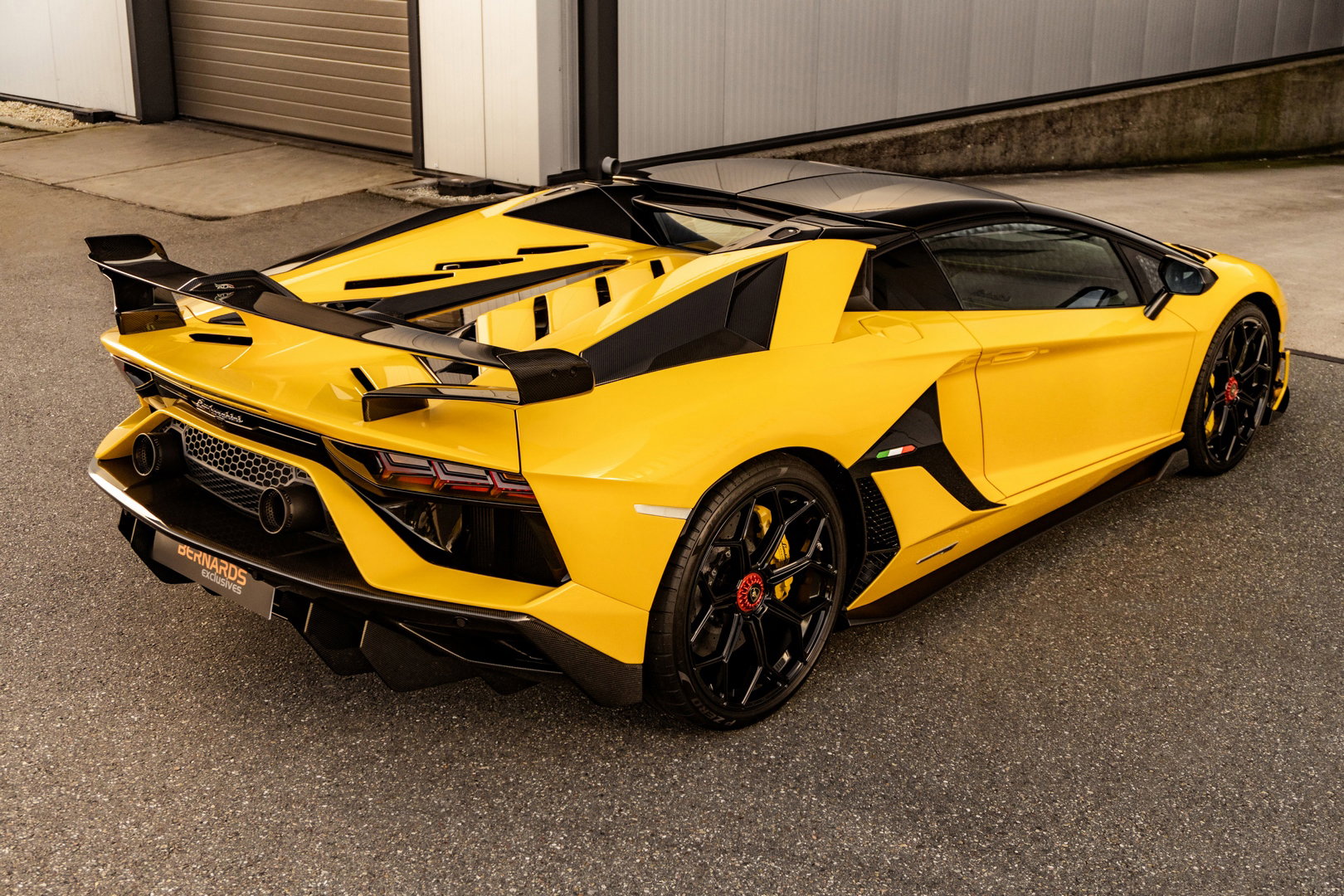 Lamborghini Aventador SVJ Roadster
