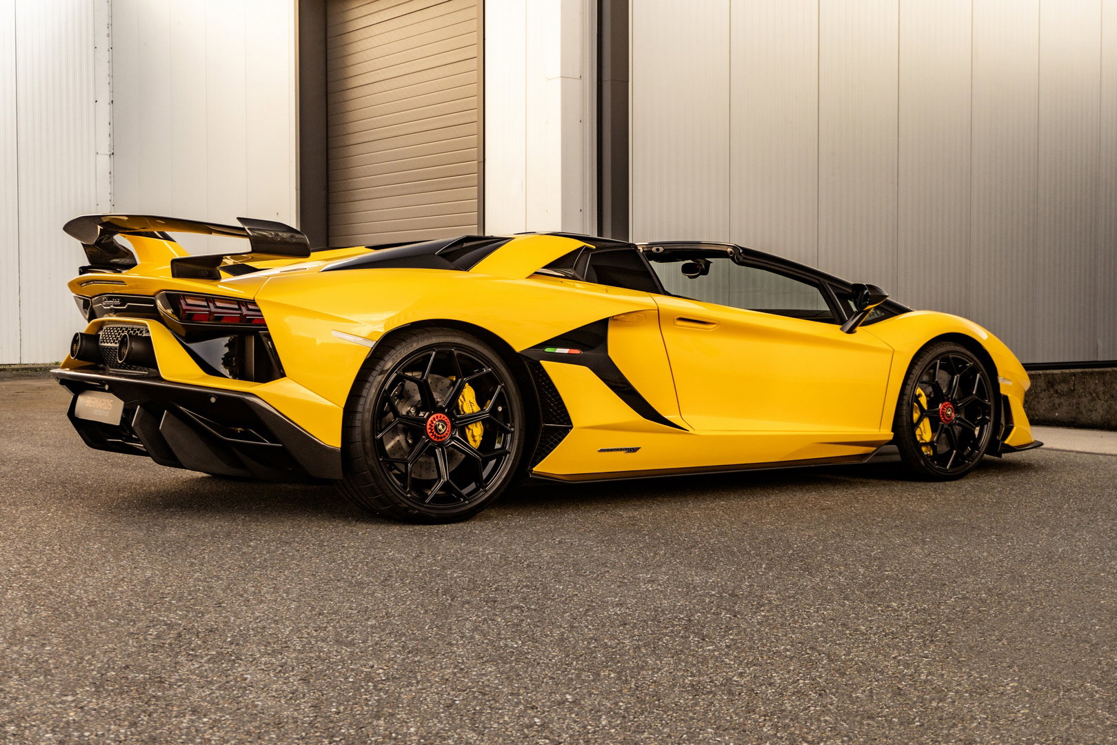 Lamborghini Aventador SVJ Roadster