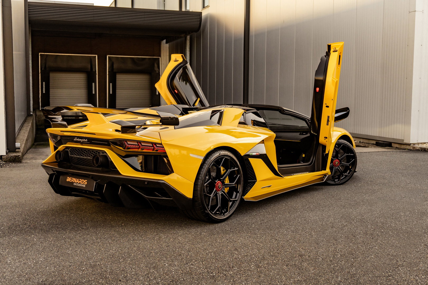 Lamborghini Aventador SVJ Roadster