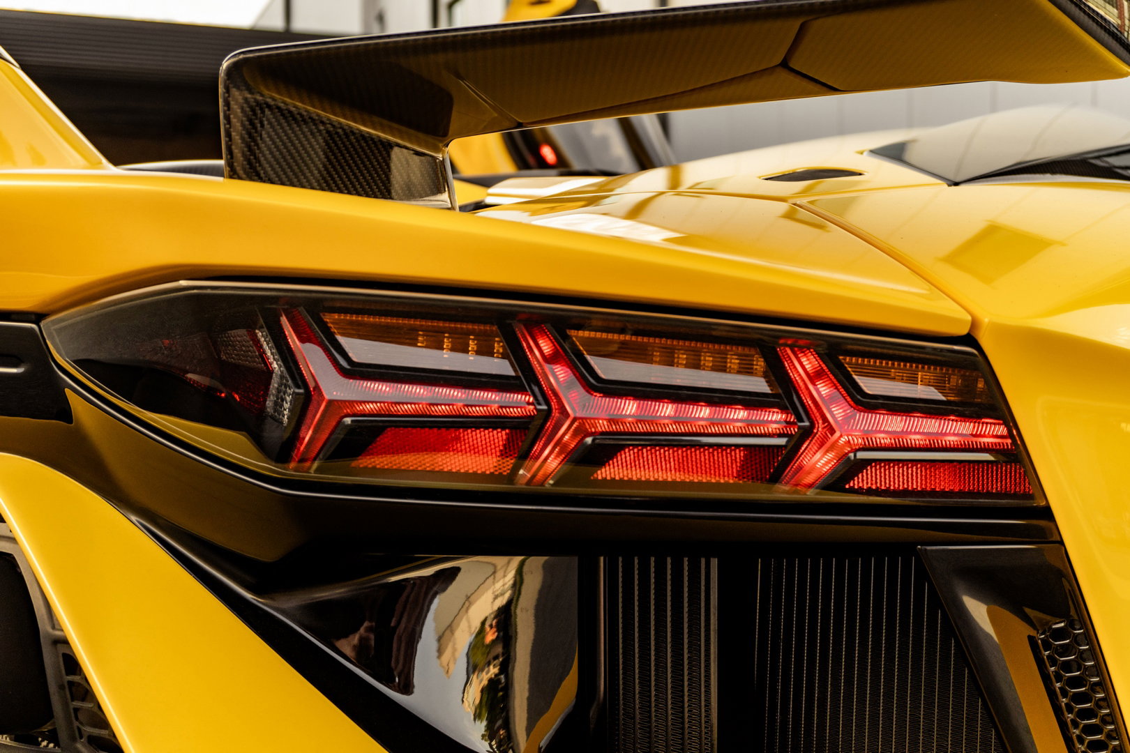 Lamborghini Aventador SVJ Roadster