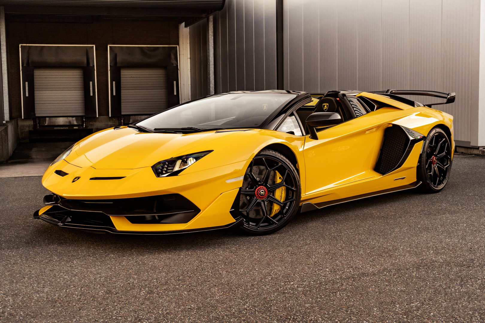 Lamborghini Aventador SVJ Roadster