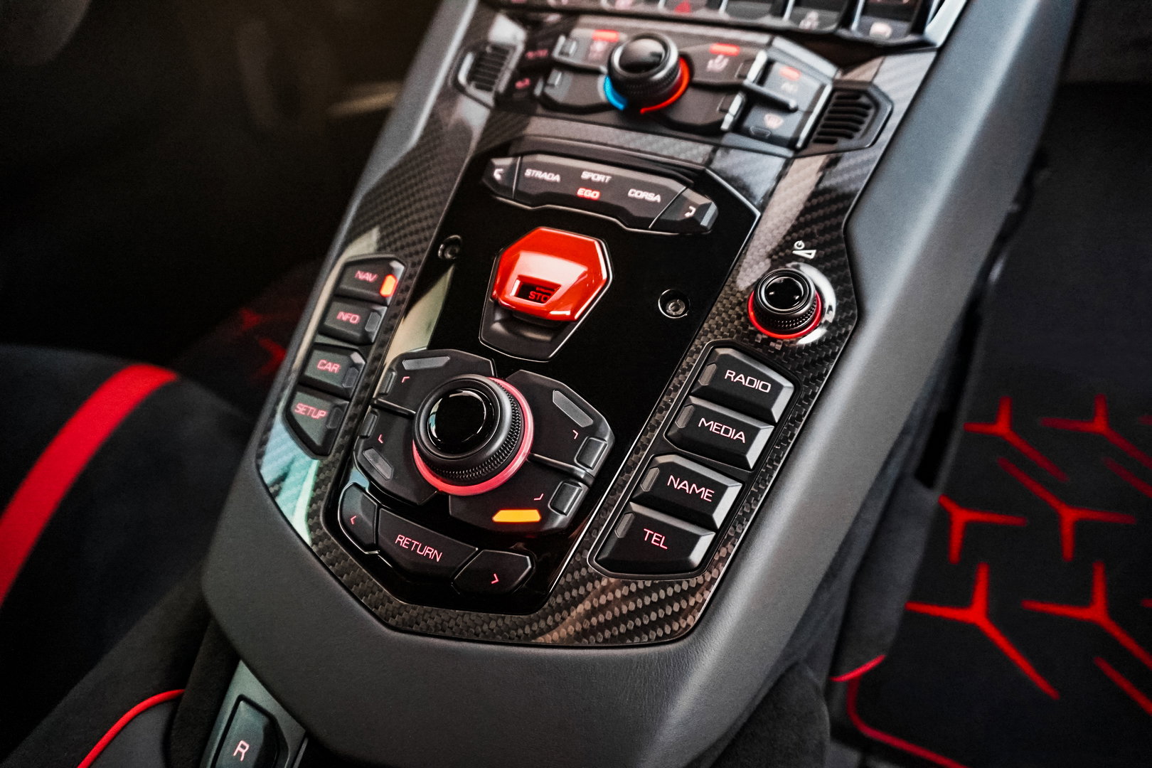 Lamborghini Aventador SVJ