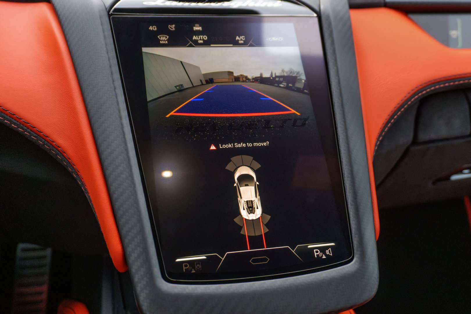 Lamborghini Revuelto