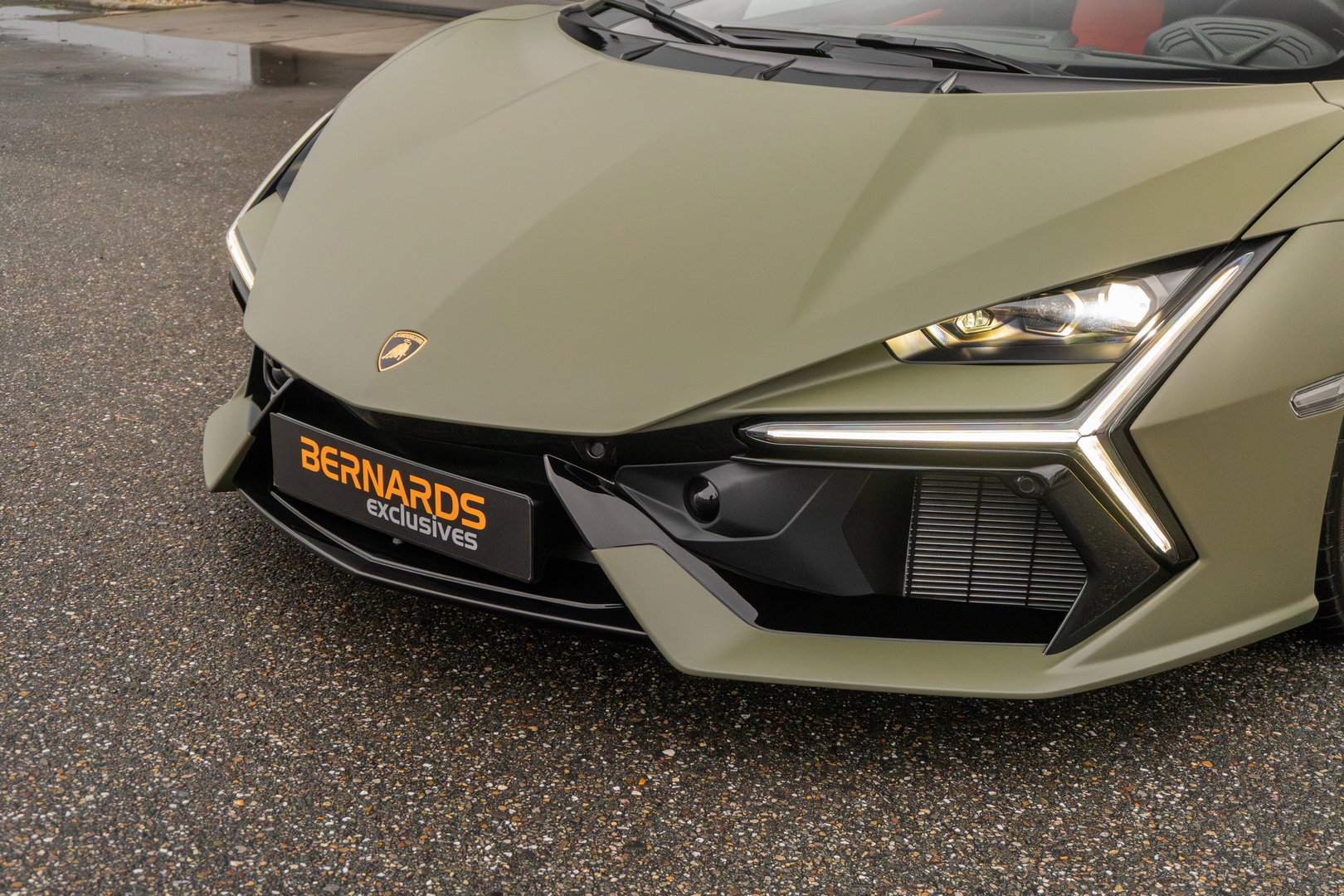 Lamborghini Revuelto