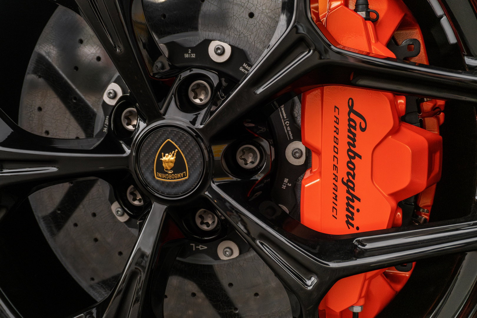 Lamborghini Revuelto