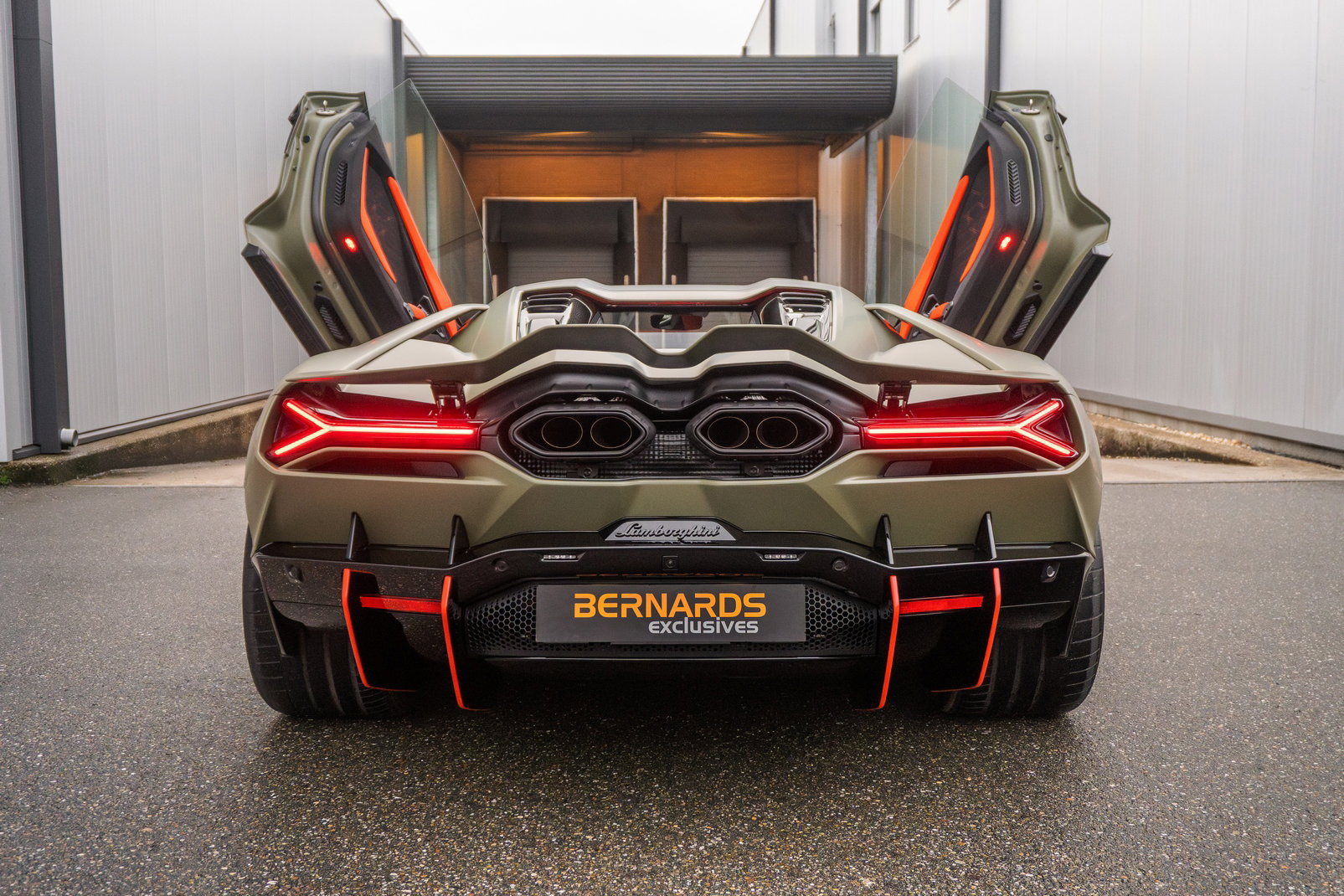 Lamborghini Revuelto