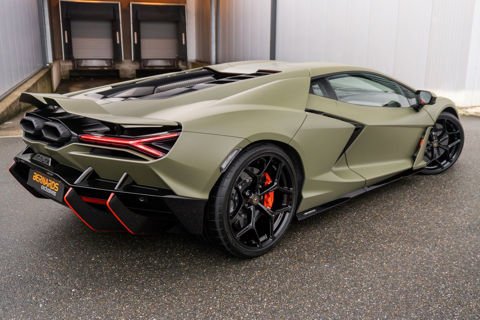 Lamborghini Revuelto