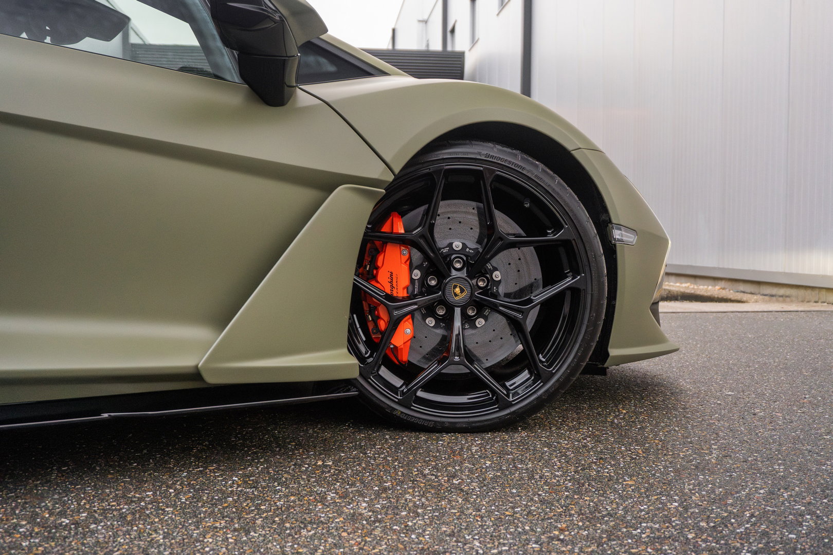 Lamborghini Revuelto