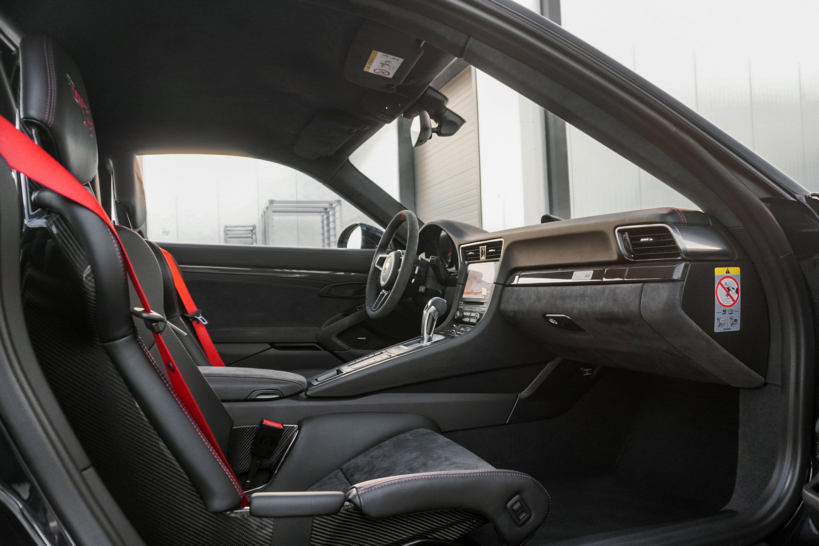 Porsche 911 (991.2) GT2 RS Weissach