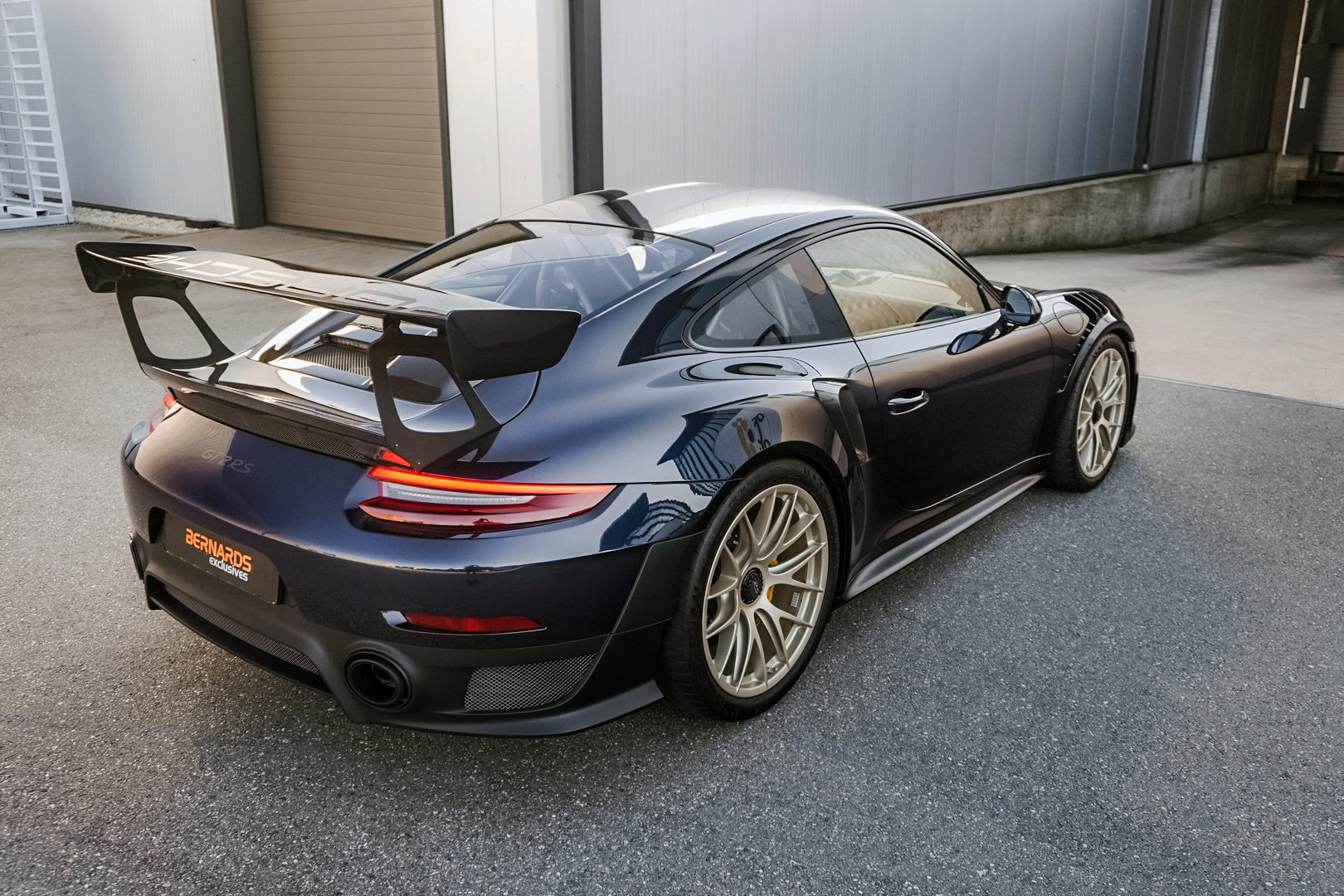 Porsche 911 (991.2) GT2 RS Weissach
