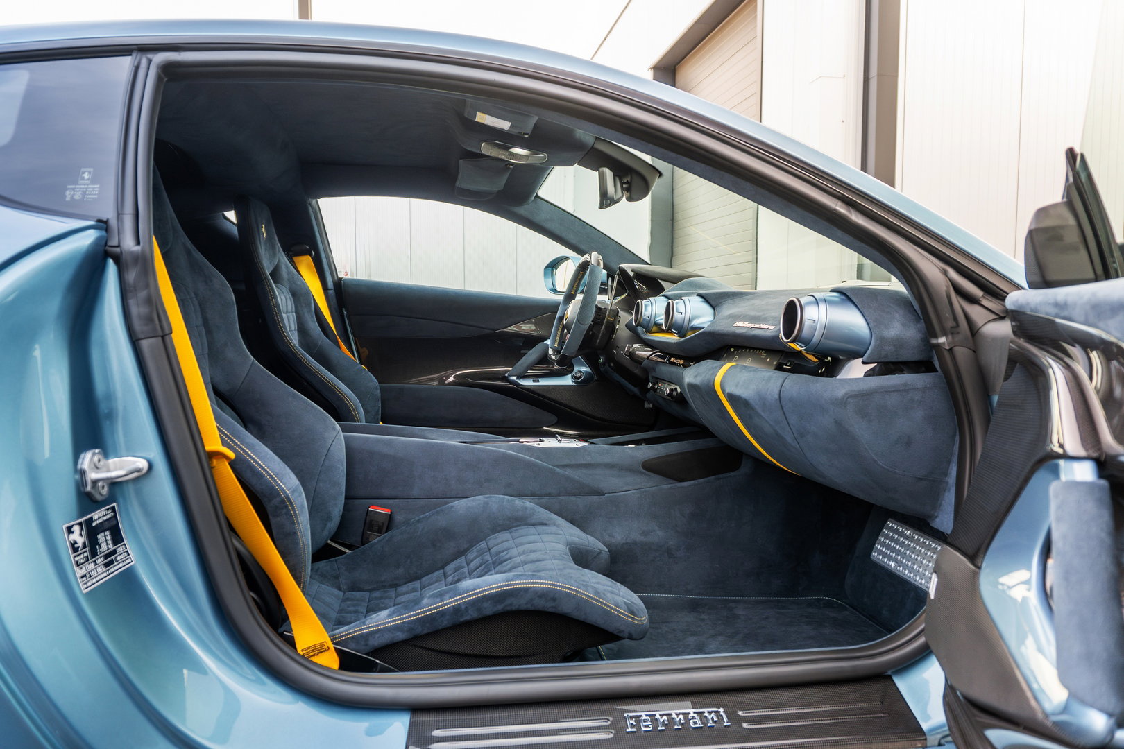 Ferrari 812 Competizione