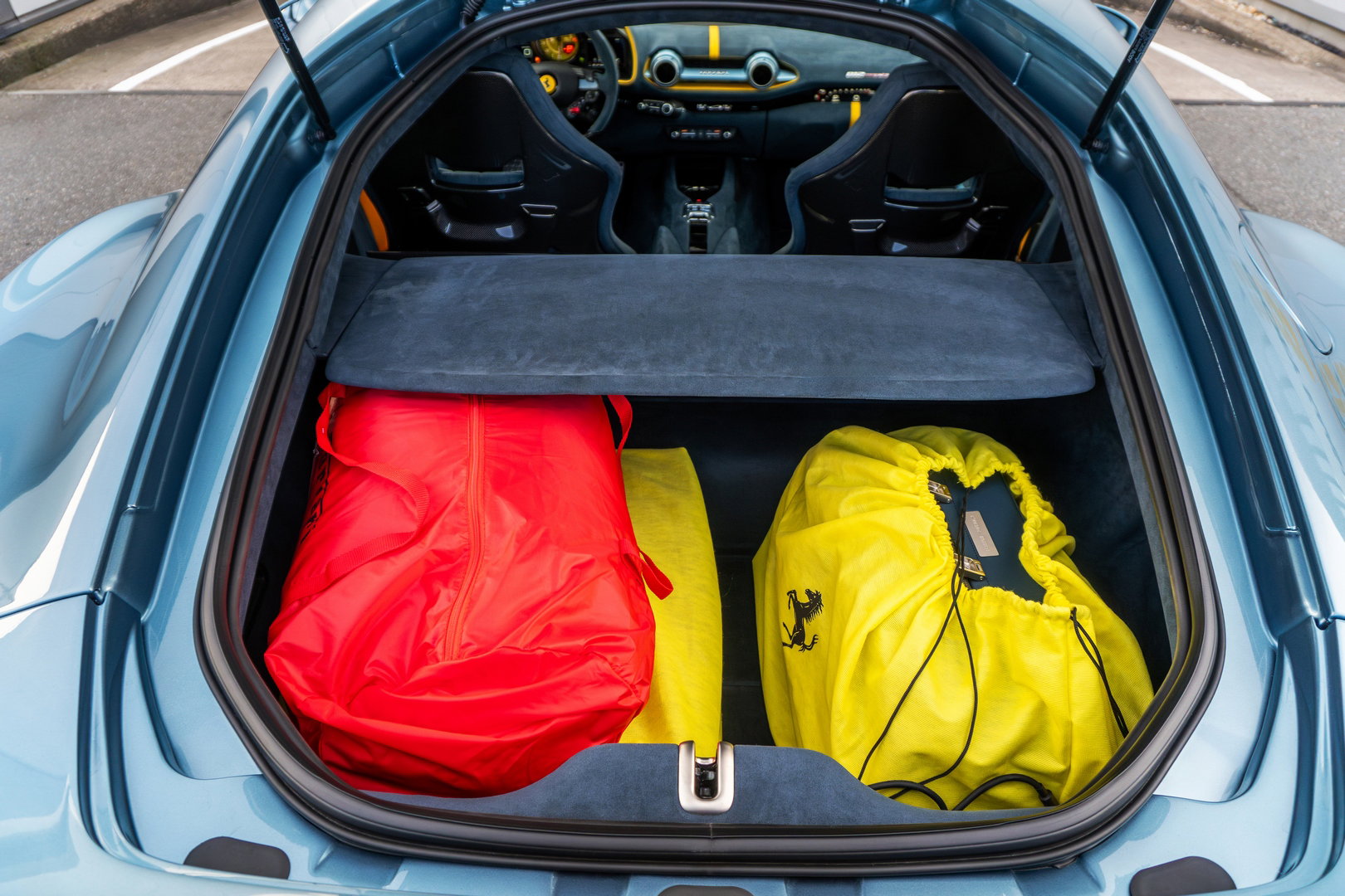 Ferrari 812 Competizione