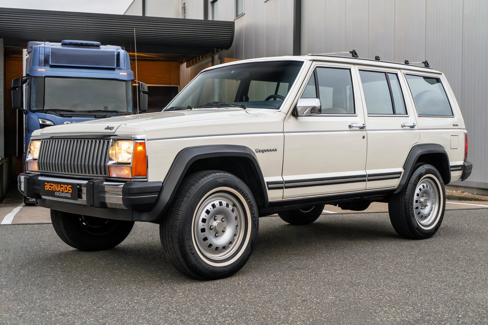 Jeep Wagoneer