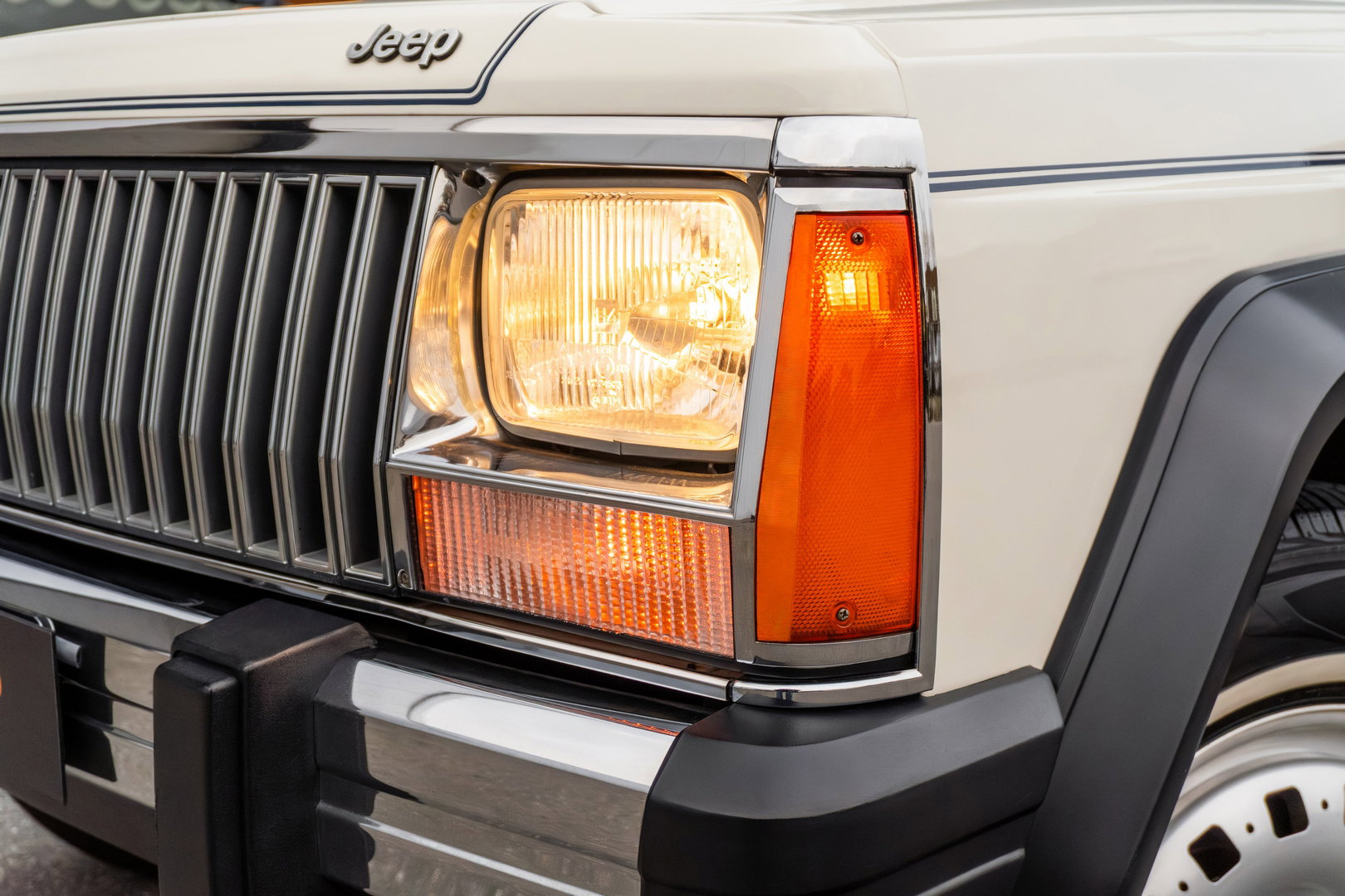 Jeep Wagoneer