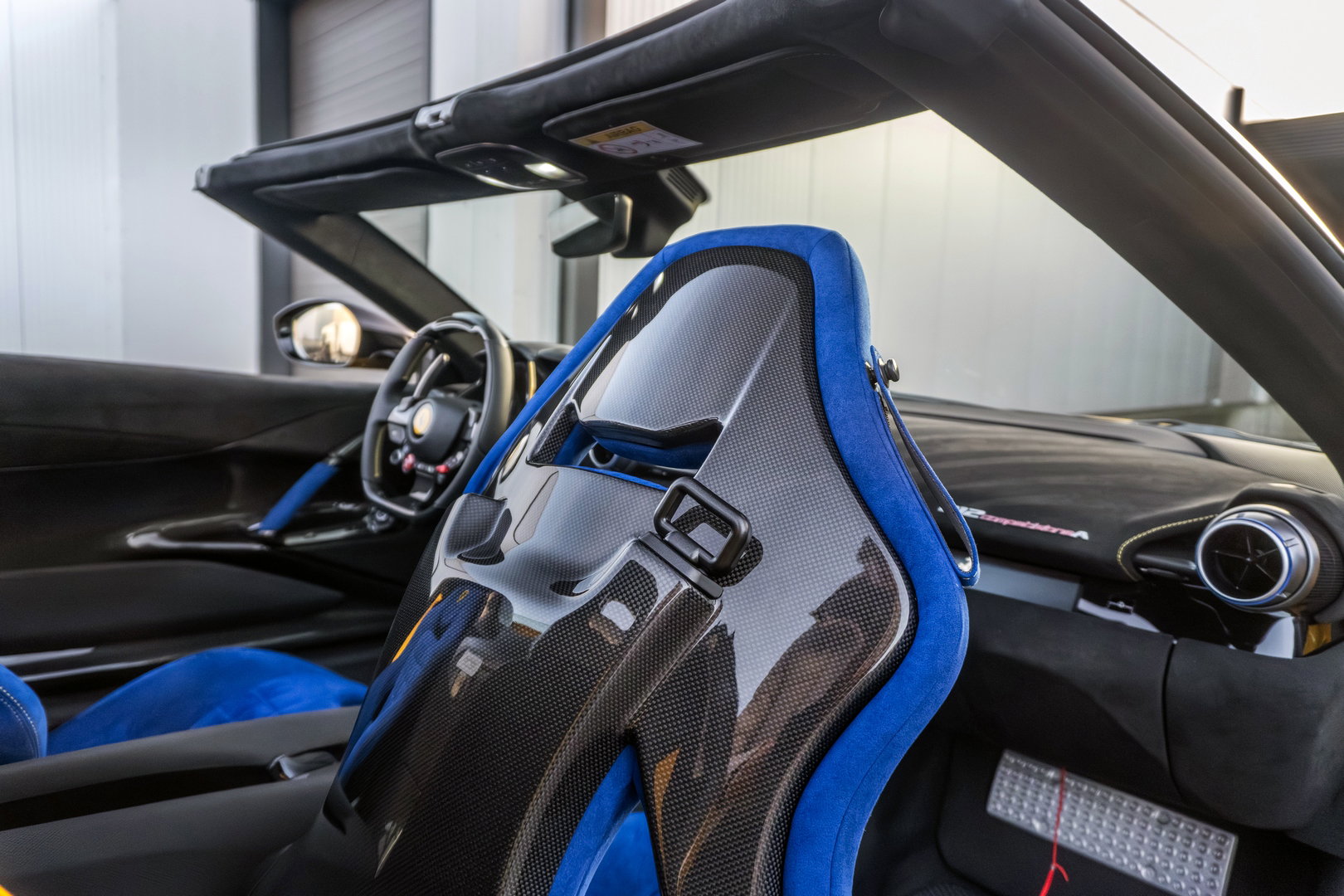 Ferrari 812 Competizione Aperta