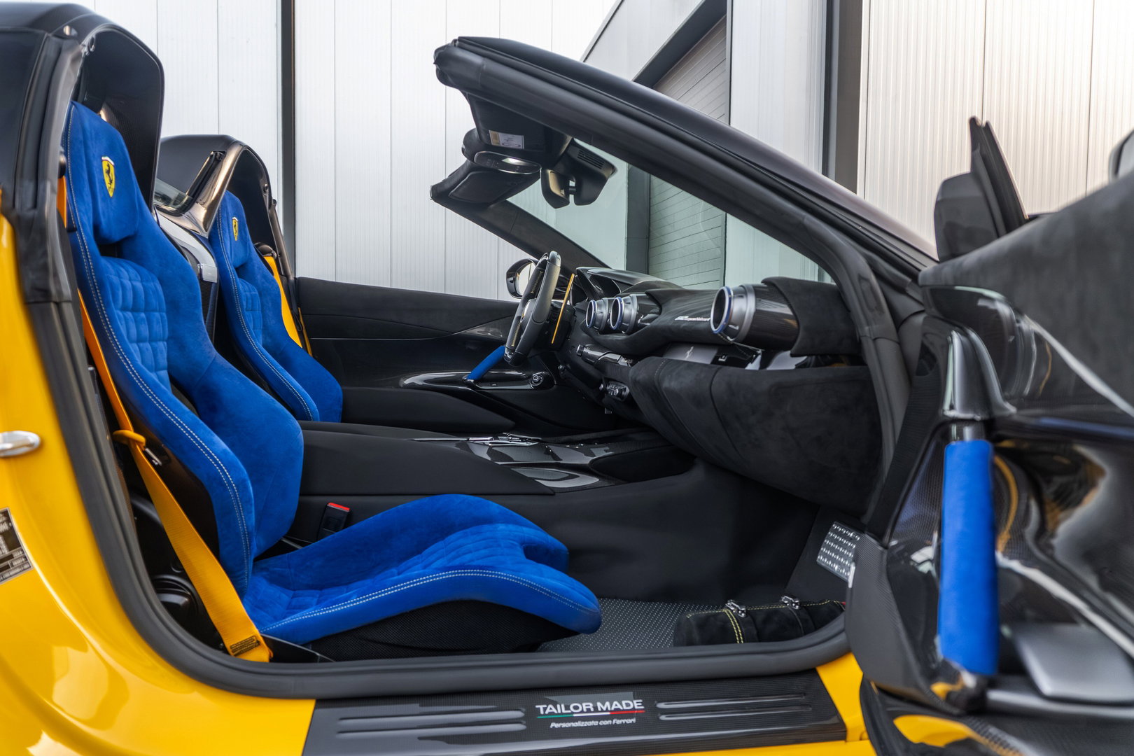 Ferrari 812 Competizione Aperta