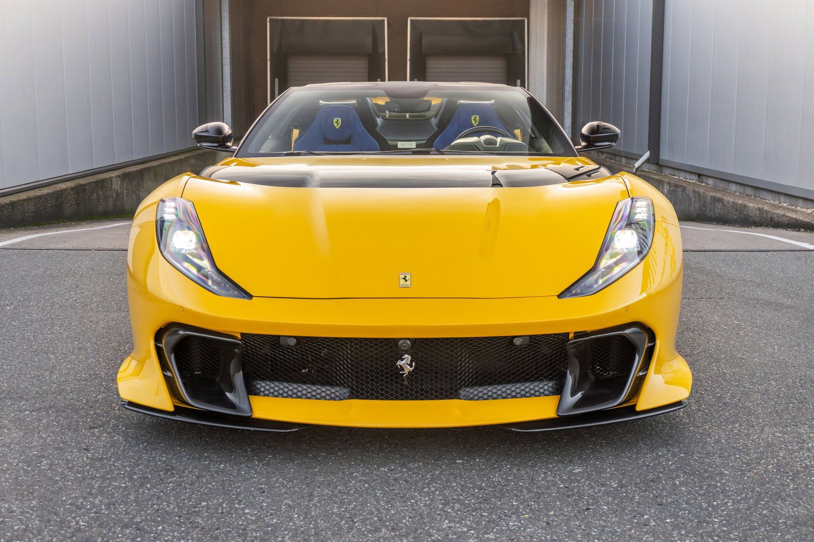 Ferrari 812 Competizione Aperta