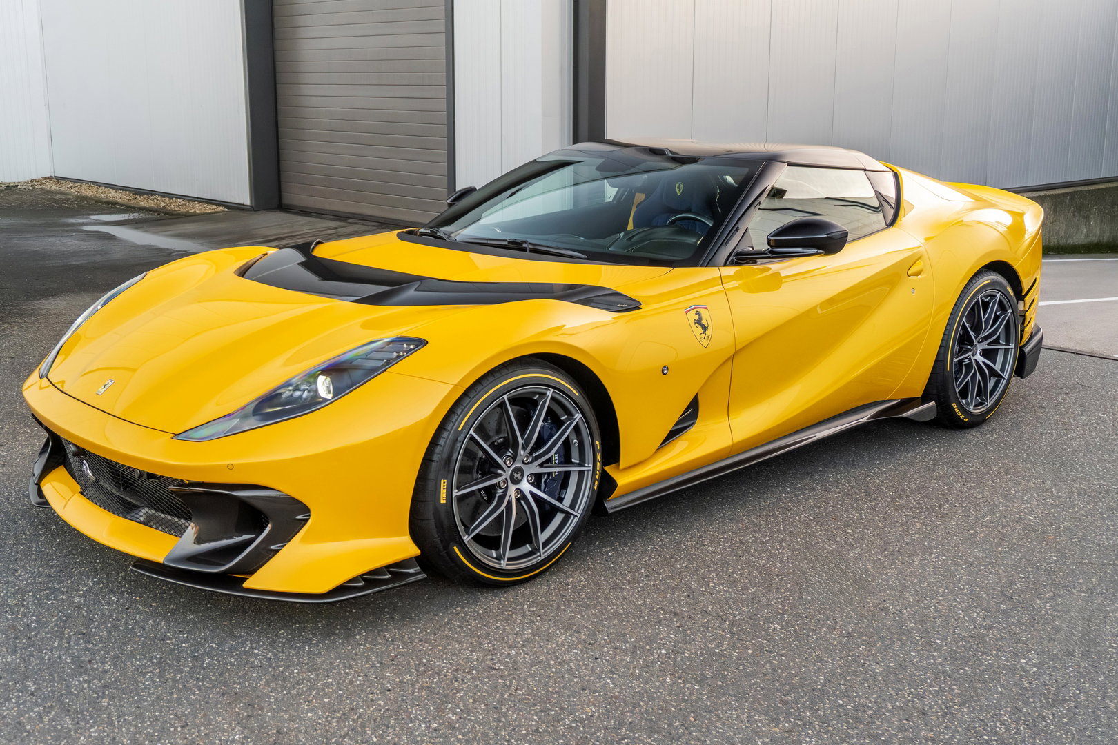 Ferrari 812 Competizione Aperta