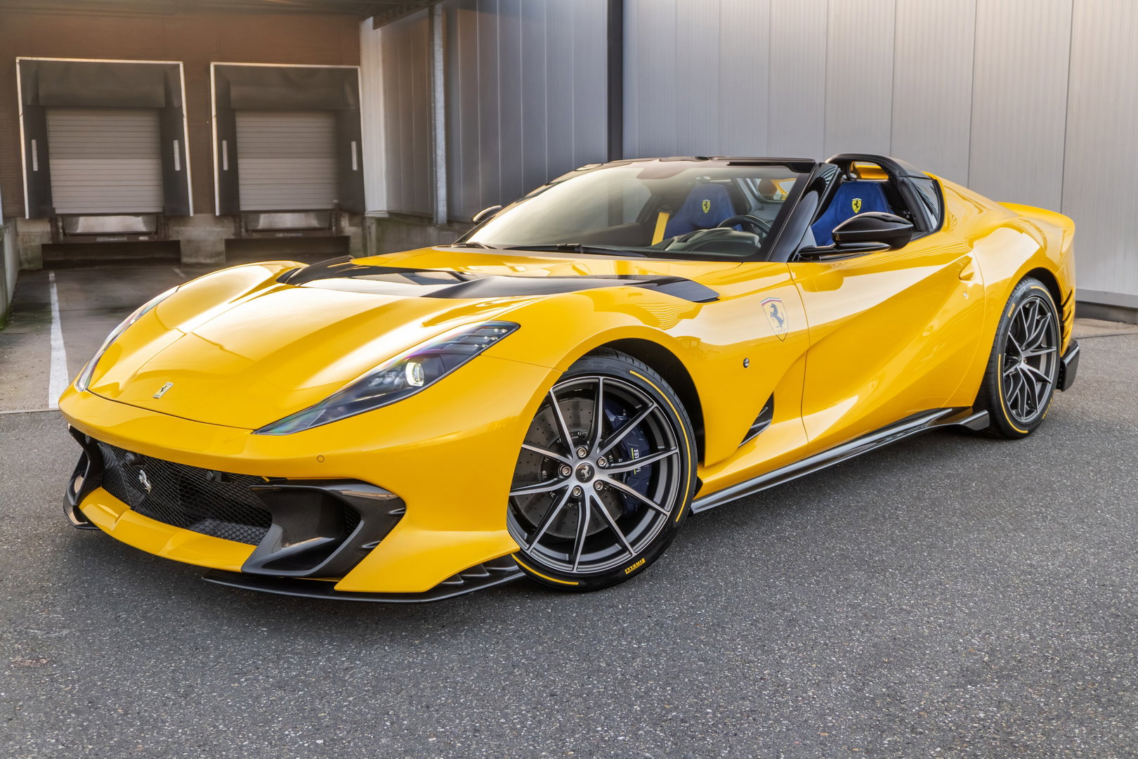 Ferrari 812 Competizione Aperta