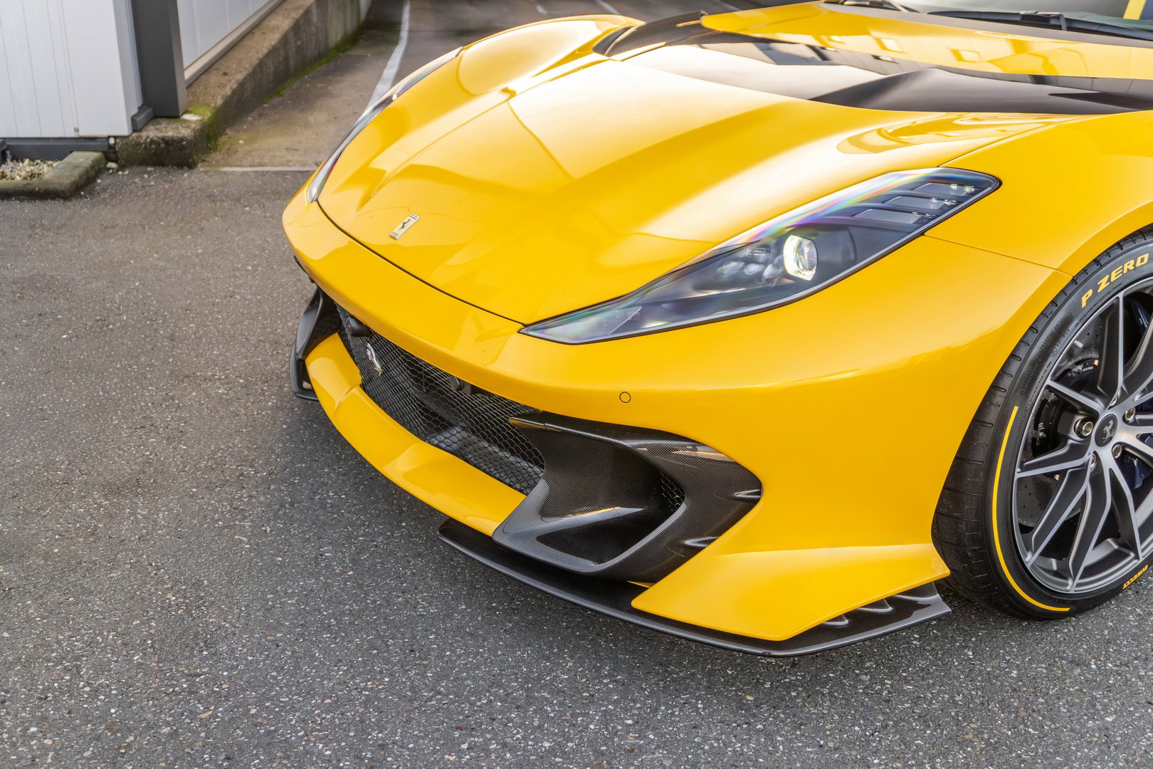 Ferrari 812 Competizione Aperta