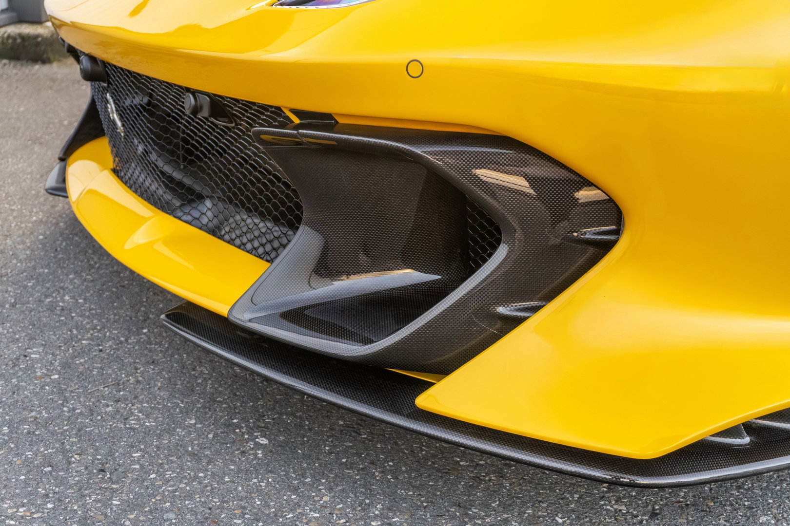 Ferrari 812 Competizione Aperta