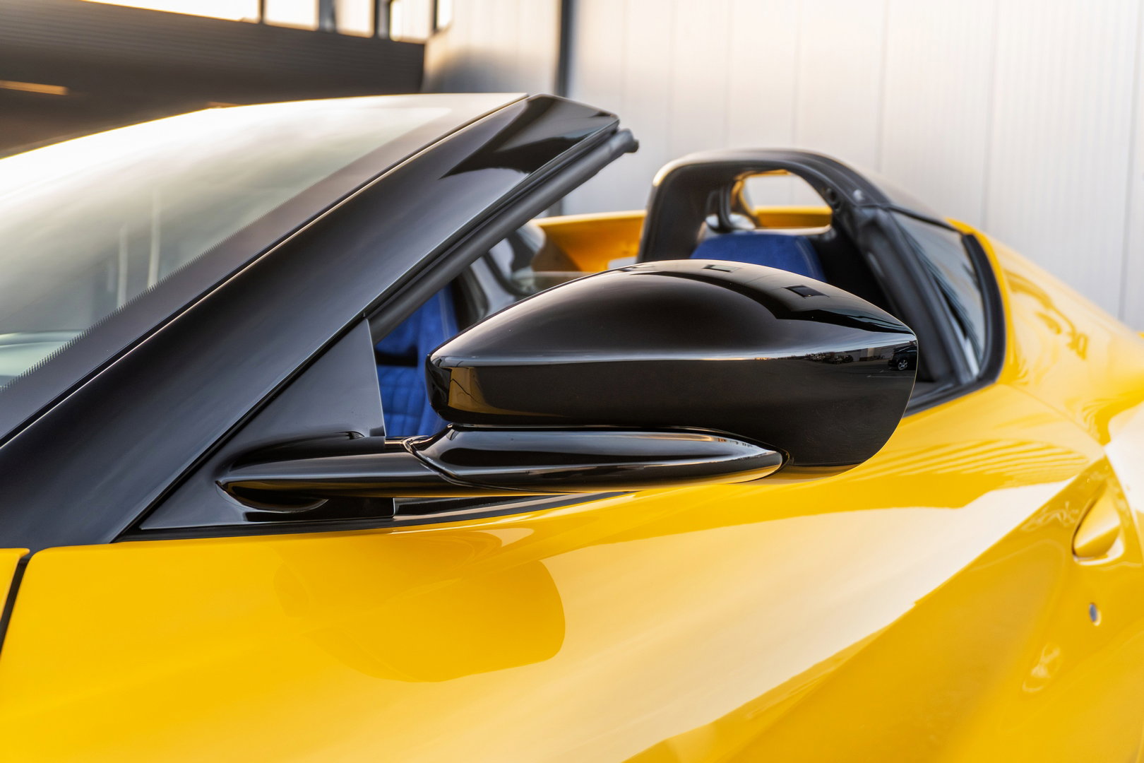 Ferrari 812 Competizione Aperta