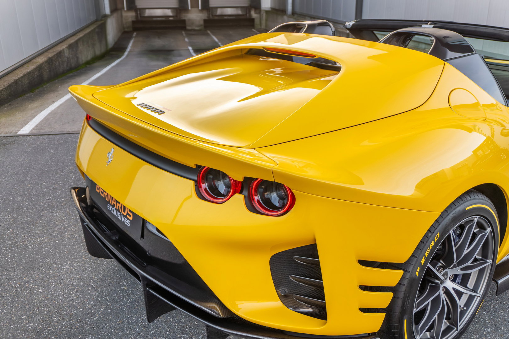 Ferrari 812 Competizione Aperta