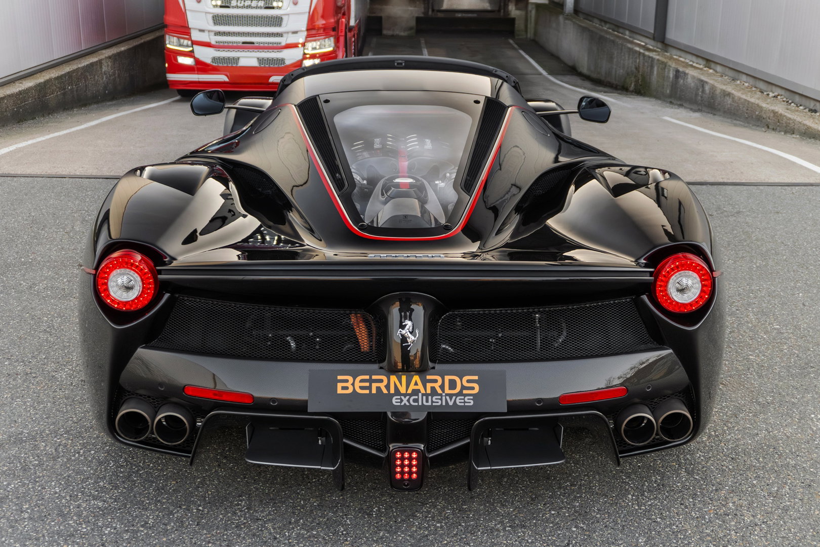 Ferrari LaFerrari Aperta
