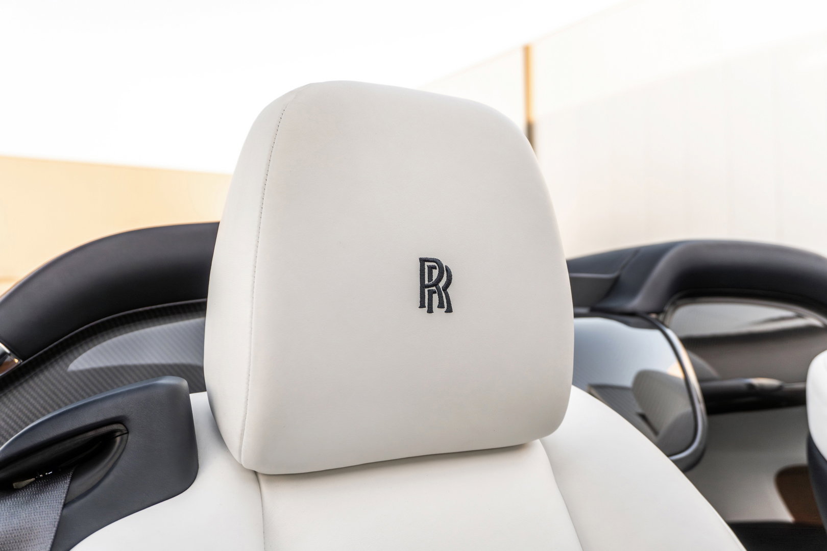 Rolls-Royce Dawn