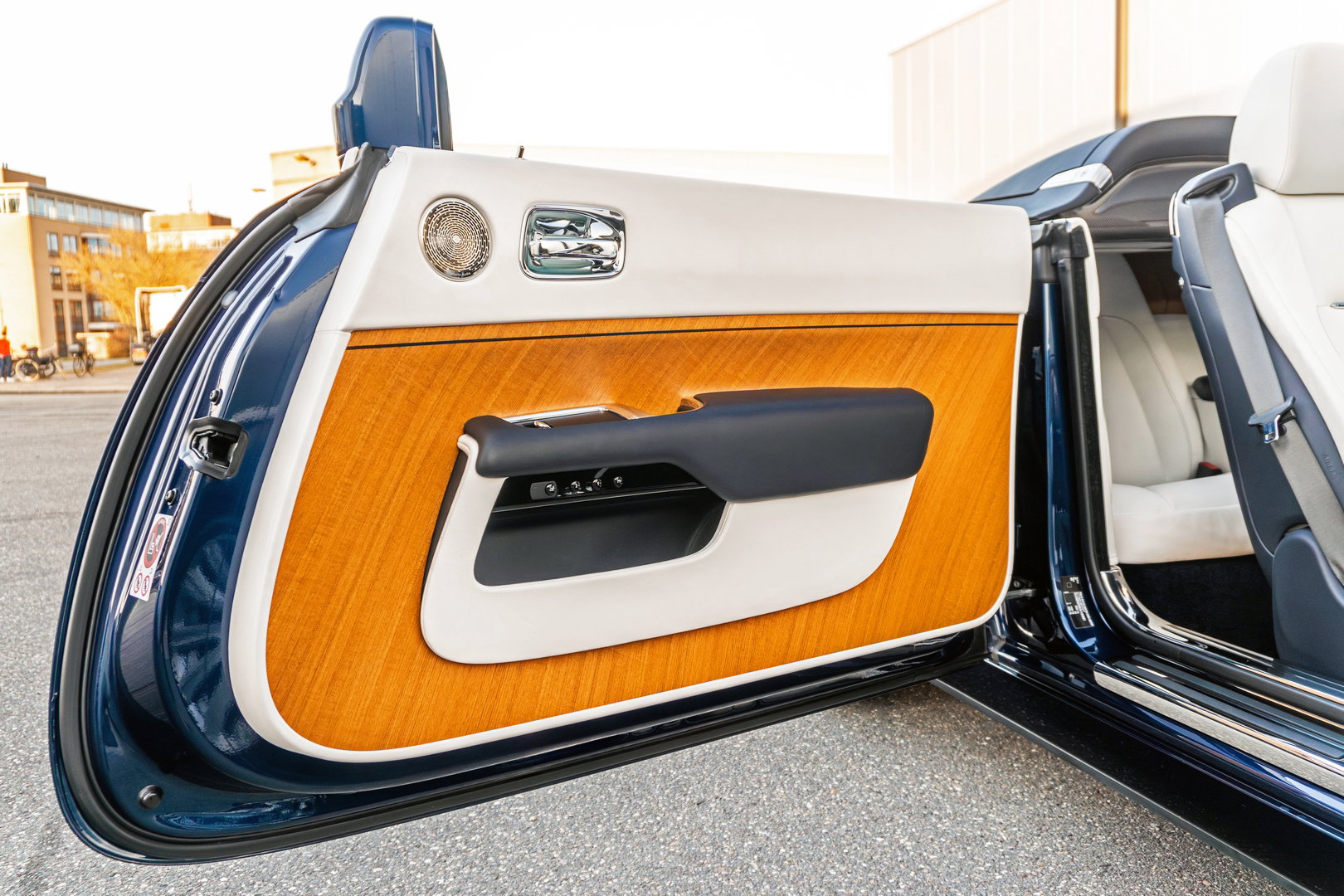 Rolls-Royce Dawn