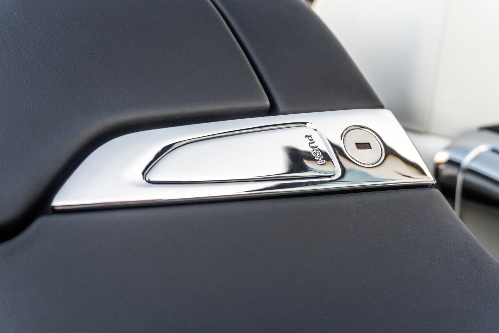 Rolls-Royce Dawn