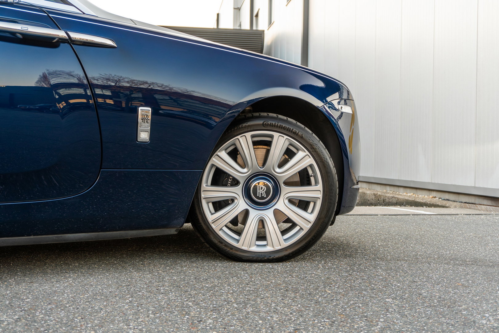 Rolls-Royce Dawn