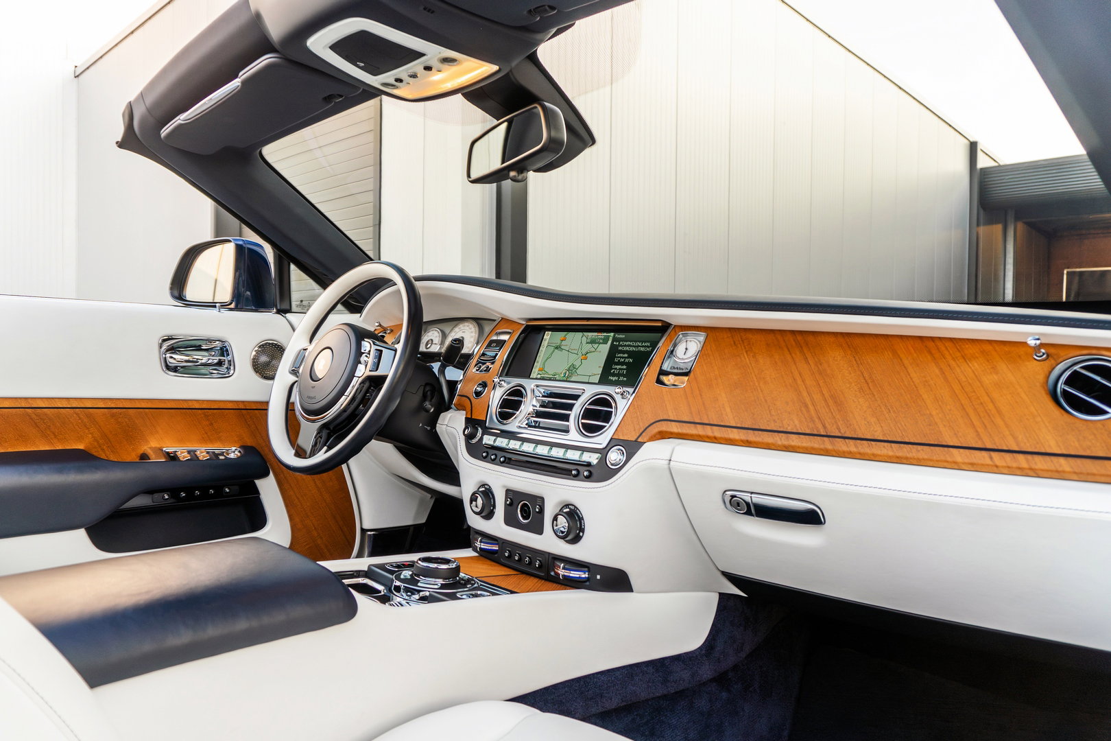 Rolls-Royce Dawn