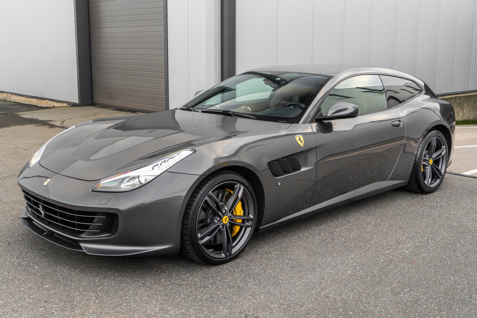 Ferrari GTC4Lusso 6.3 V12