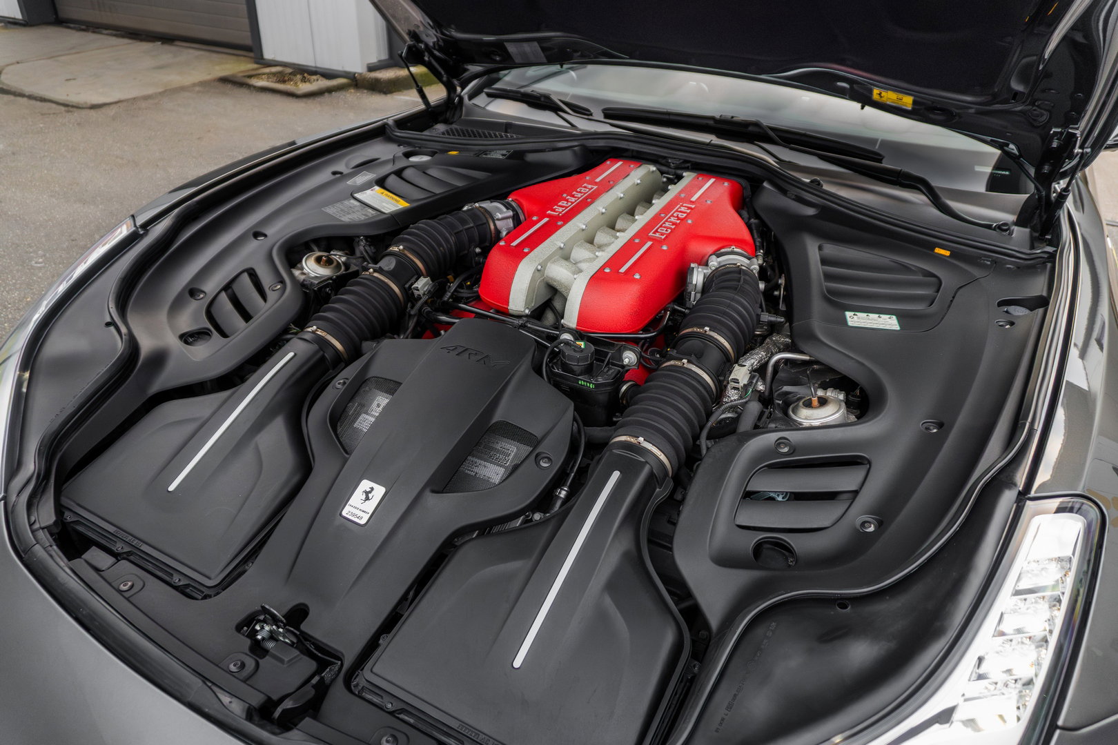 Ferrari GTC4Lusso 6.3 V12