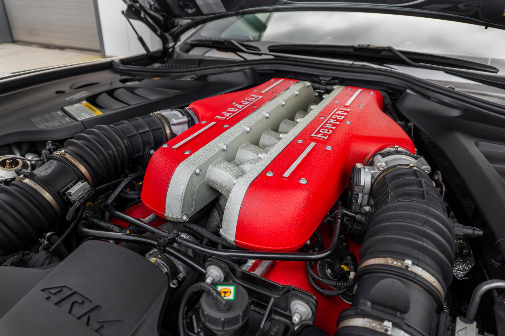Ferrari GTC4Lusso 6.3 V12