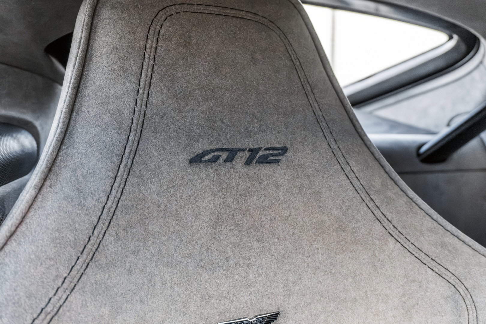 Aston Martin Vantage GT12