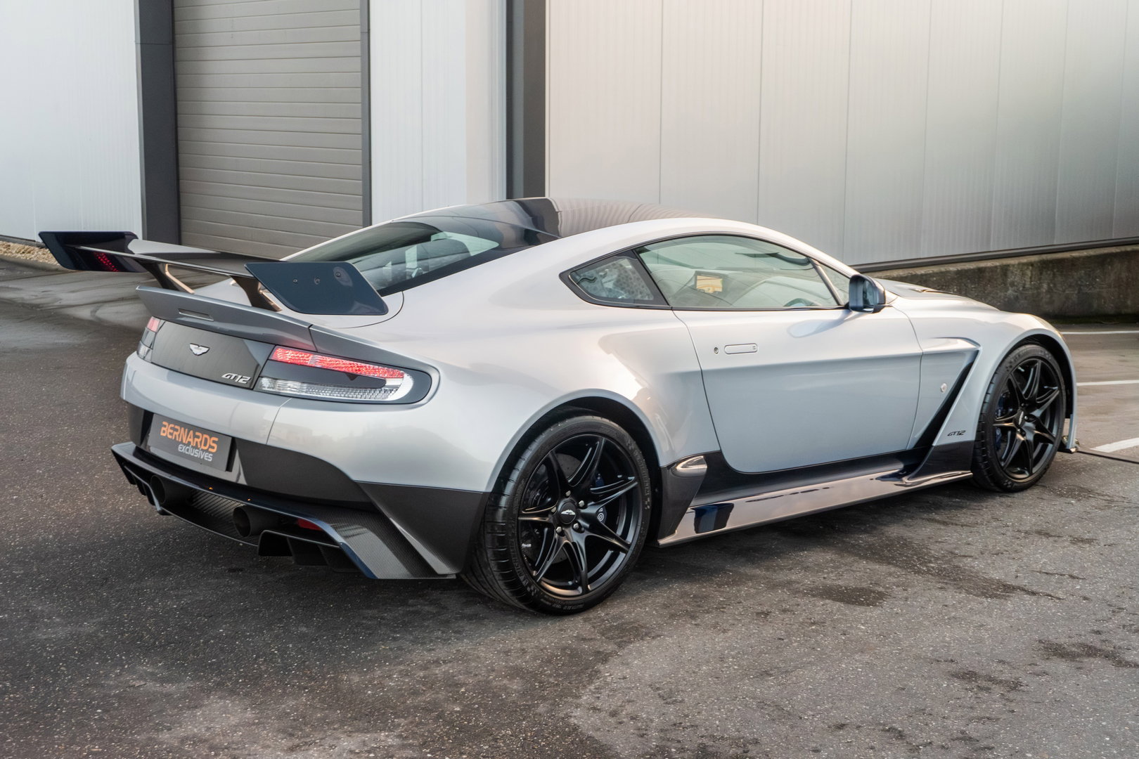 Aston Martin Vantage GT12
