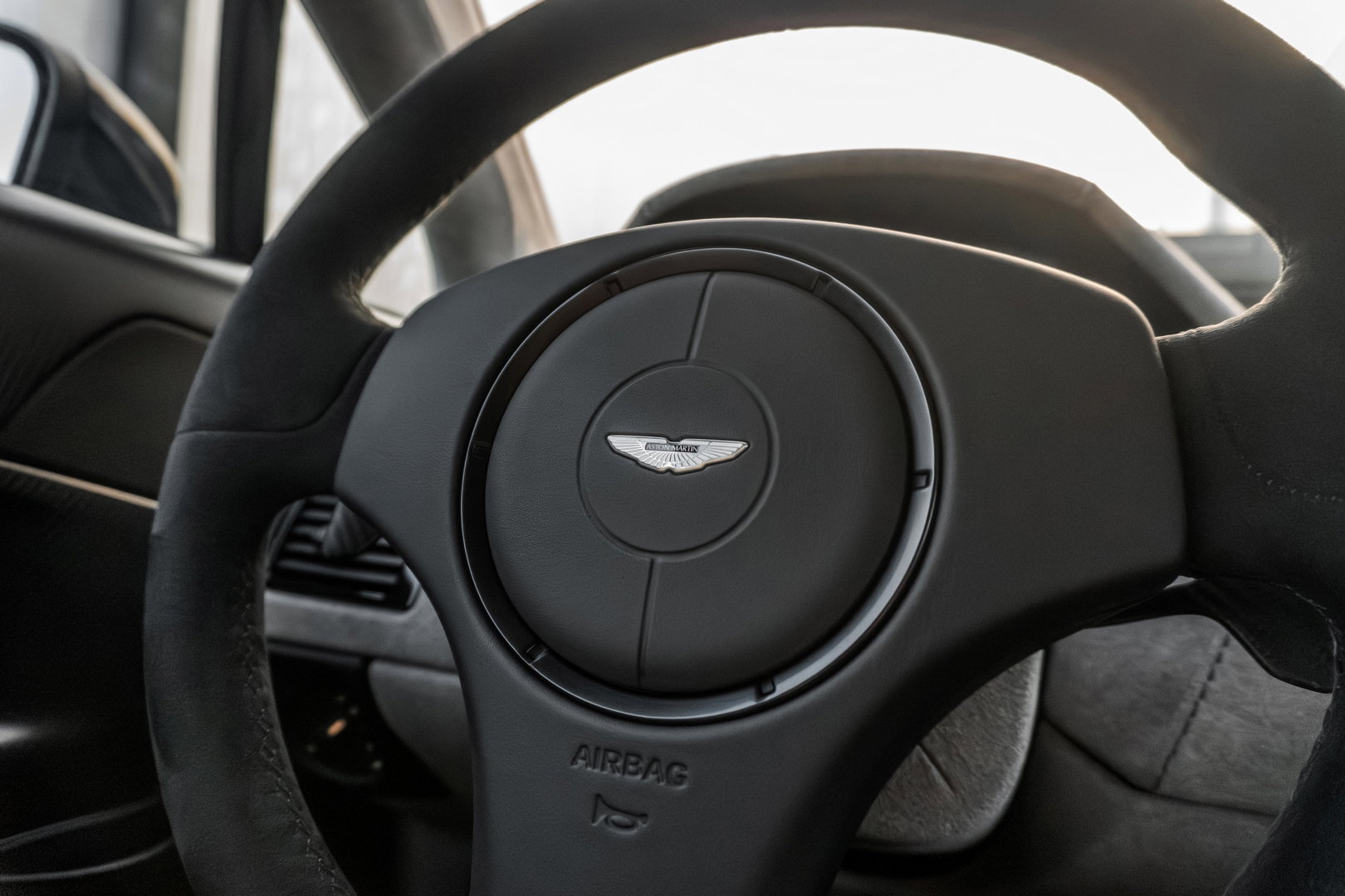 Aston Martin Vantage GT12