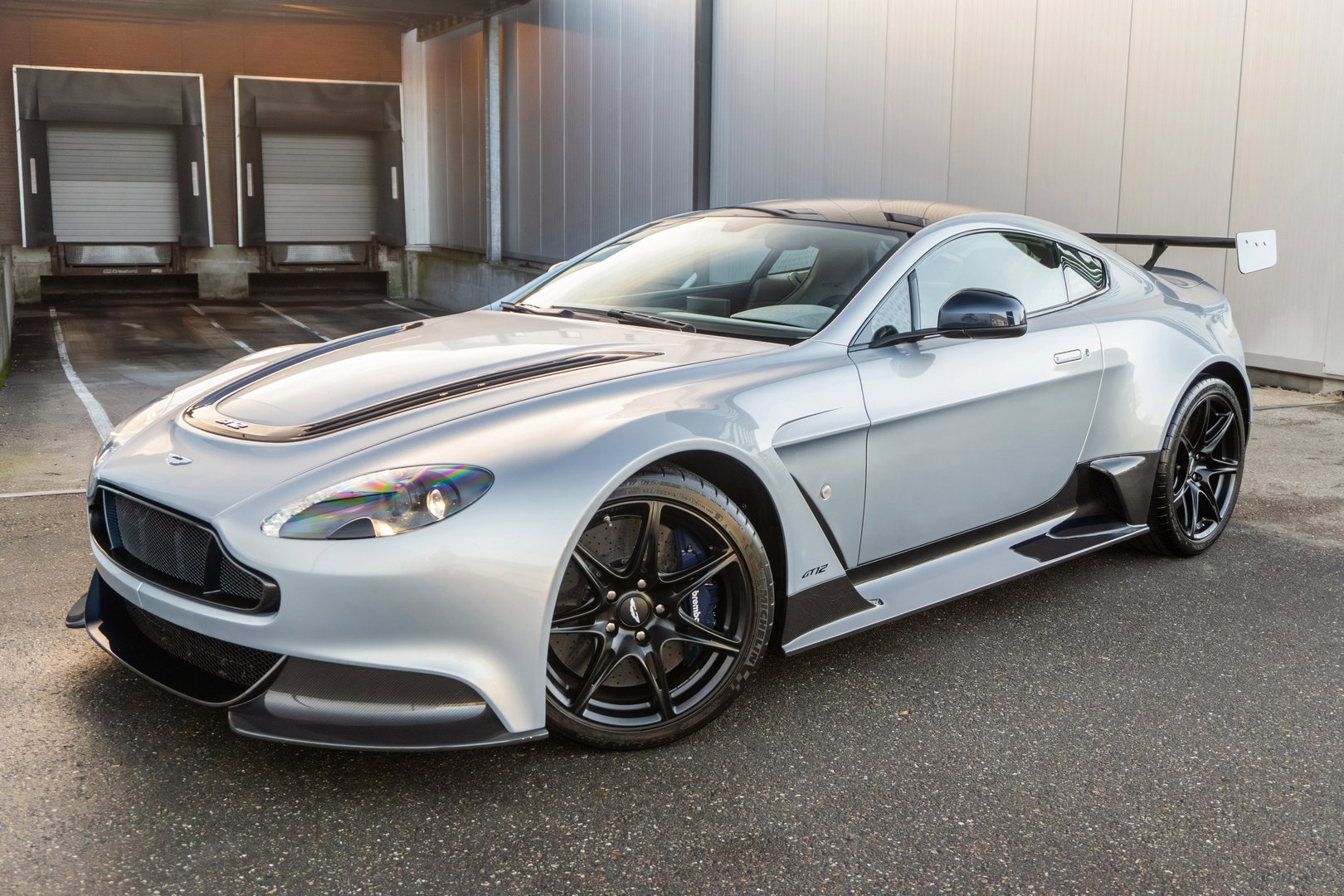 Aston Martin Vantage GT12