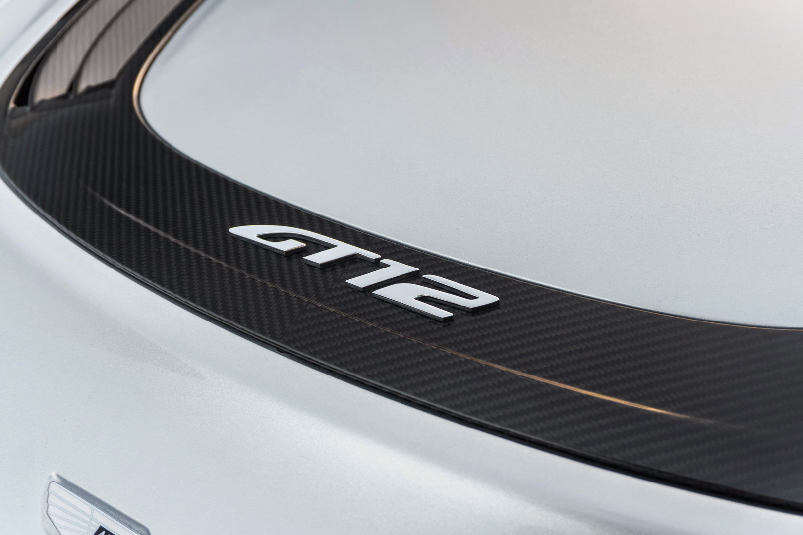 Aston Martin Vantage GT12
