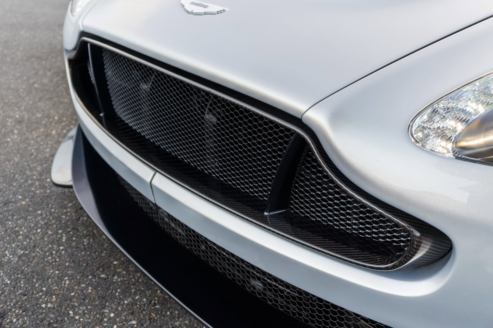 Aston Martin Vantage GT12