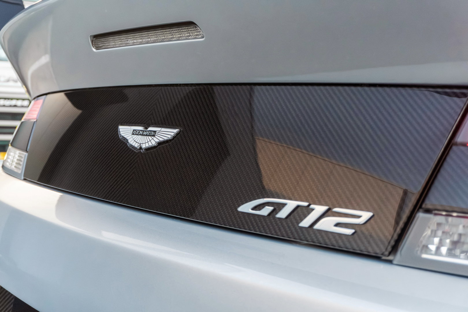 Aston Martin Vantage GT12