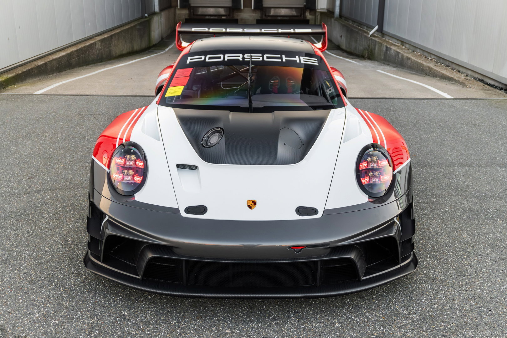 Porsche 911 (992) GT3 R rennsport