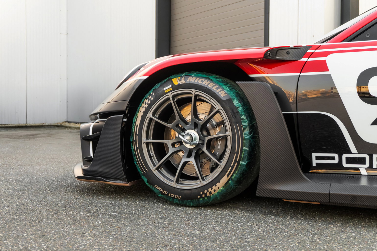Porsche 911 (992) GT3 R rennsport