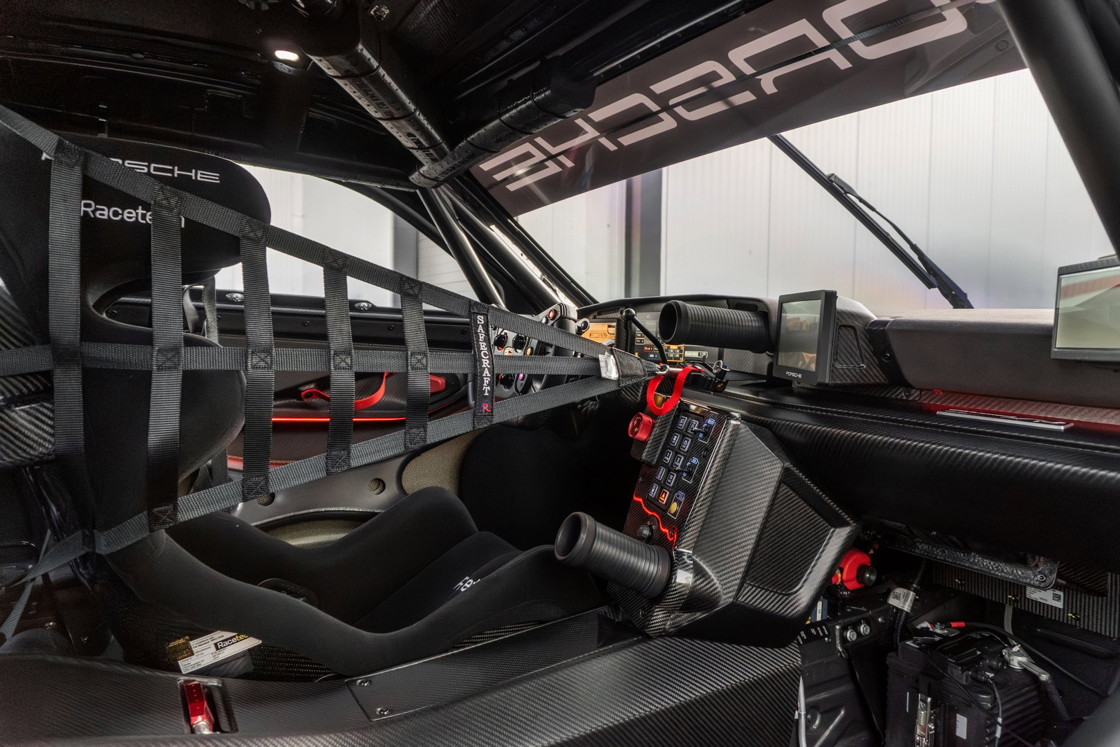 Porsche 911 (992) GT3 R rennsport